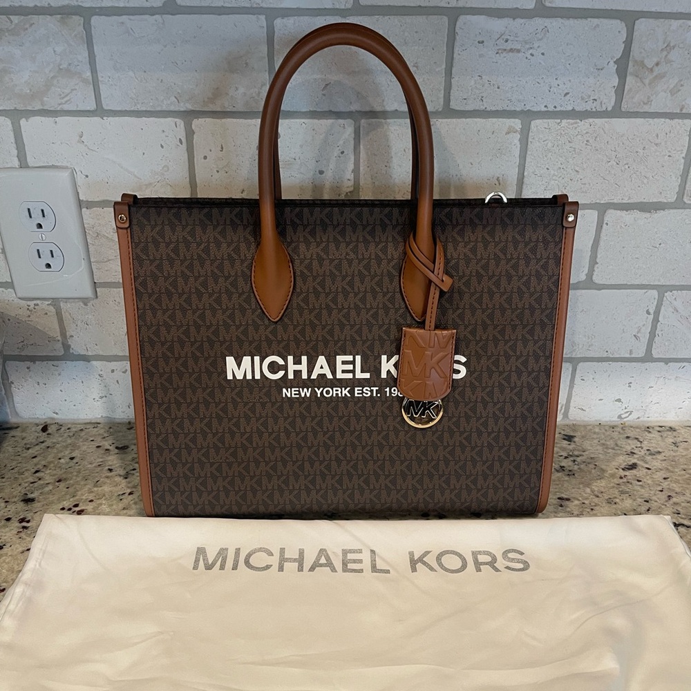 POST HOLIDAY SALE! 🔥MICHAEL KORS MIRELLA TOTE! - Picture 2 of 10